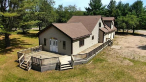 Northern Blessings - Large, Private, And Comfy!
